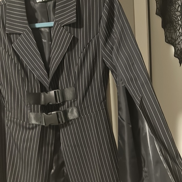 Blazer with white stripes in to buckles - Picture 2 of 2